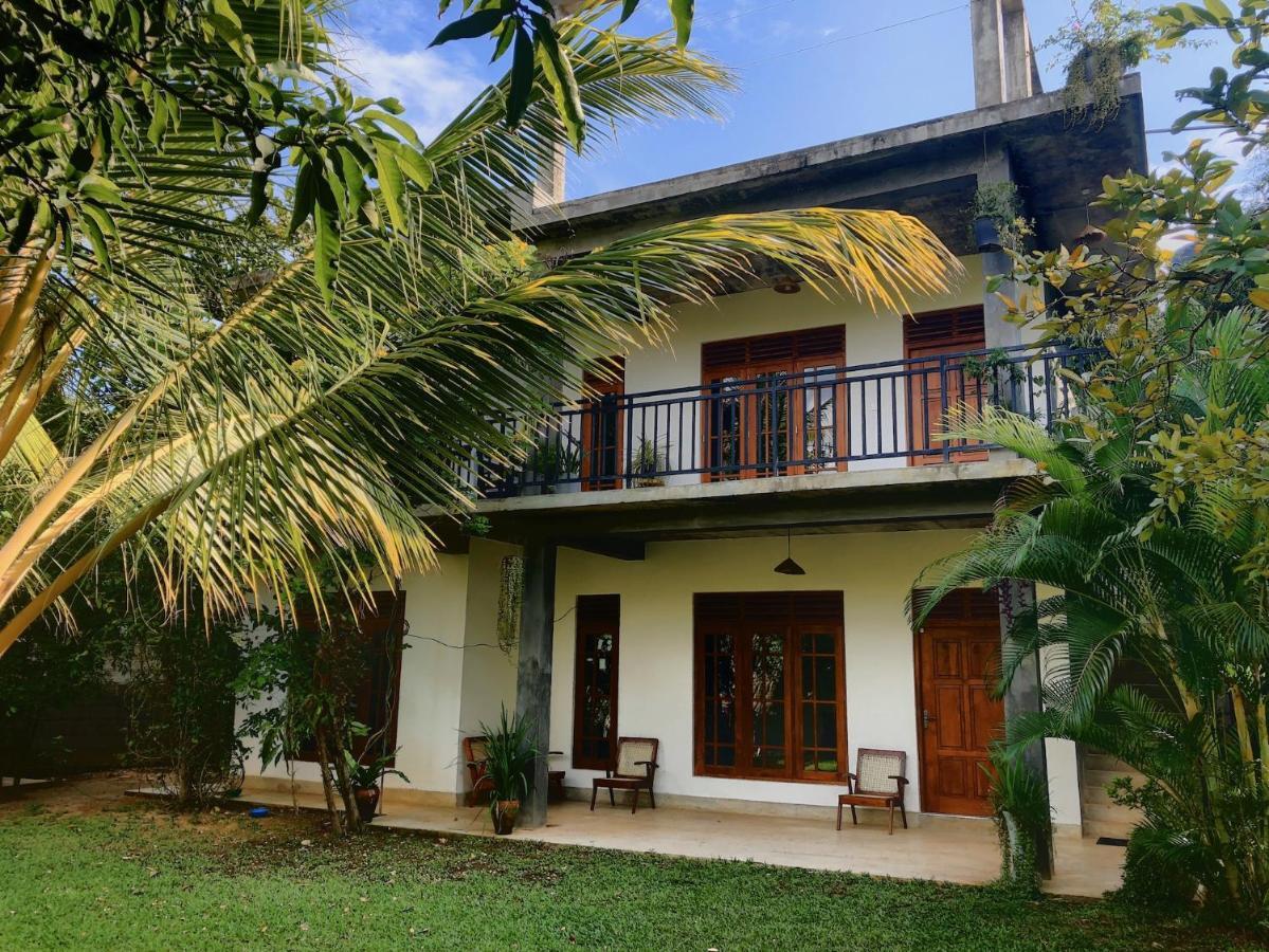 Sooriya Villa Mirissa Extérieur photo